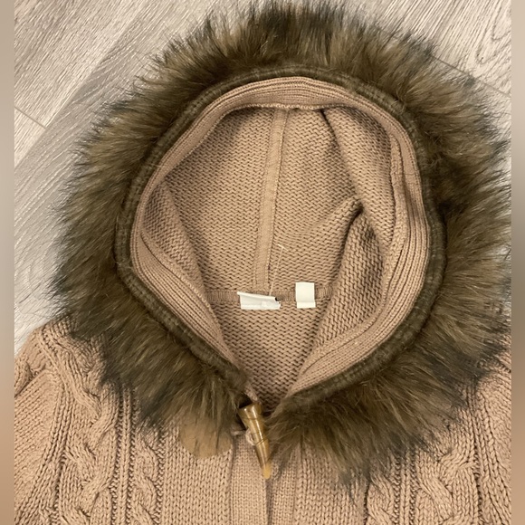 Esprit Classic Brown Fall Long Sweater with faux fur hood . - Picture 10 of 11